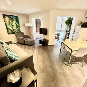 gorgeous-apartment-in-downtown.catalonia-hotels.com/