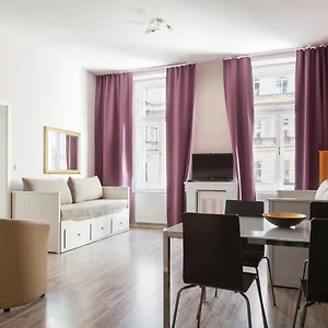 Royal Court Legerova Hotel Prague
