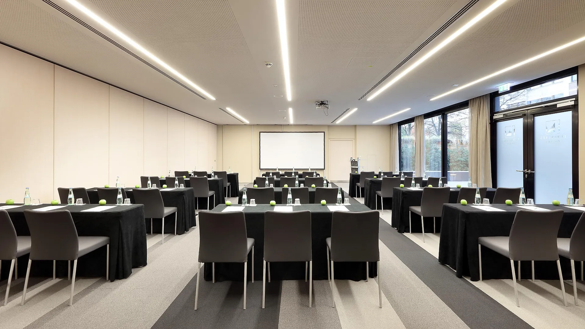 Eurostars Book Hotel Munich 4*,